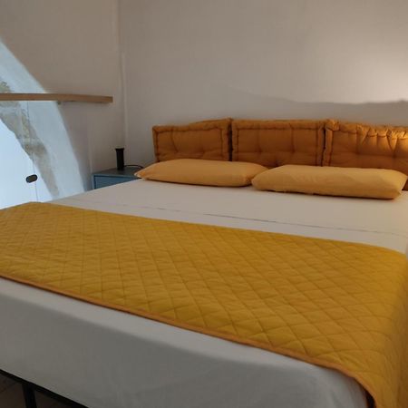 Asmara Exclusive "Loft Industrial" Apartment บรินดิซิ ภายนอก รูปภาพ